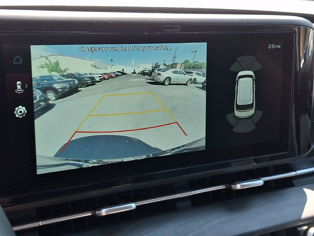 Used 2024 Kia Carnival EX FWD image 19