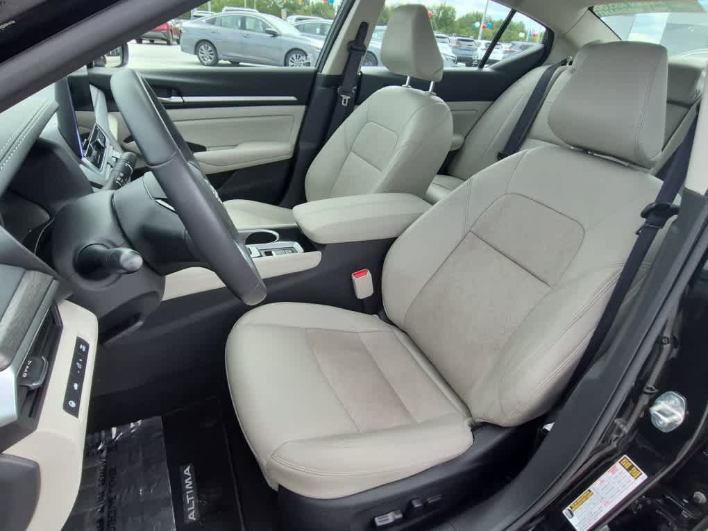 Used 2024 Nissan Altima 2.5 SL AWD/4WD image 10