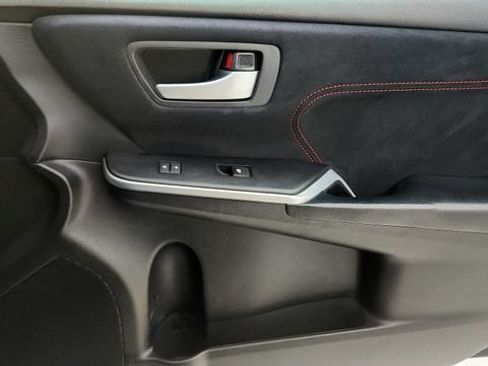 Used 2015 Toyota Camry XSE FWD image 38