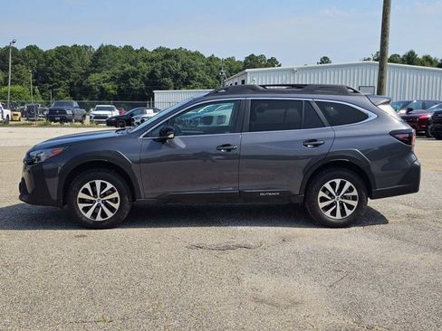 Used 2024 Subaru Outback Premium AWD/4WD image 14