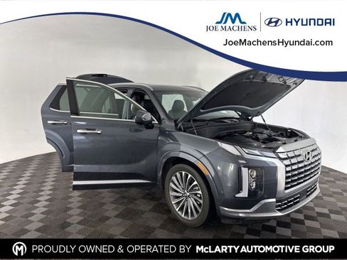 Used 2024 Hyundai Palisade Calligraphy image 11