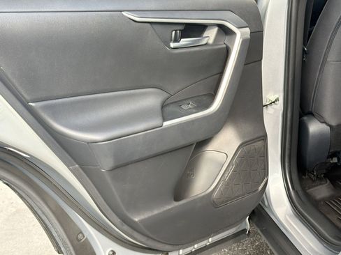 Used 2024 Toyota RAV4 XLE FWD image 21