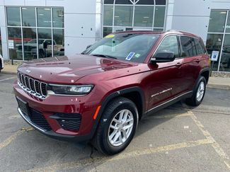Used 2025 Jeep Grand Cherokee Laredo X w/ Luxury Tech Group I AWD/4WD video 1