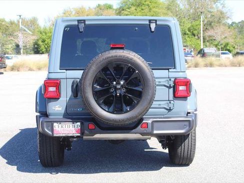 Certified 2025 Jeep Wrangler Unlimited Sahara w/ Safety Group AWD/4WD image 4