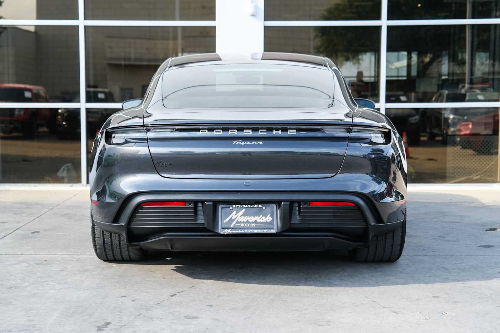 Used 2023 Porsche Taycan RWD image 10