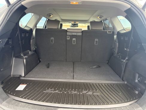 Used 2017 Hyundai Santa Fe AWD image 16