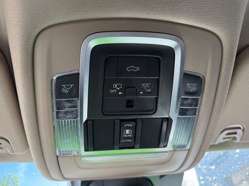 Certified 2021 RAM 1500 Laramie image 23