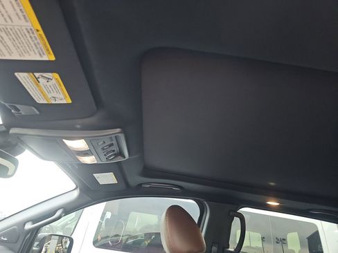 Used 2021 Nissan Titan Platinum Reserve w/ Moonroof Package image 14