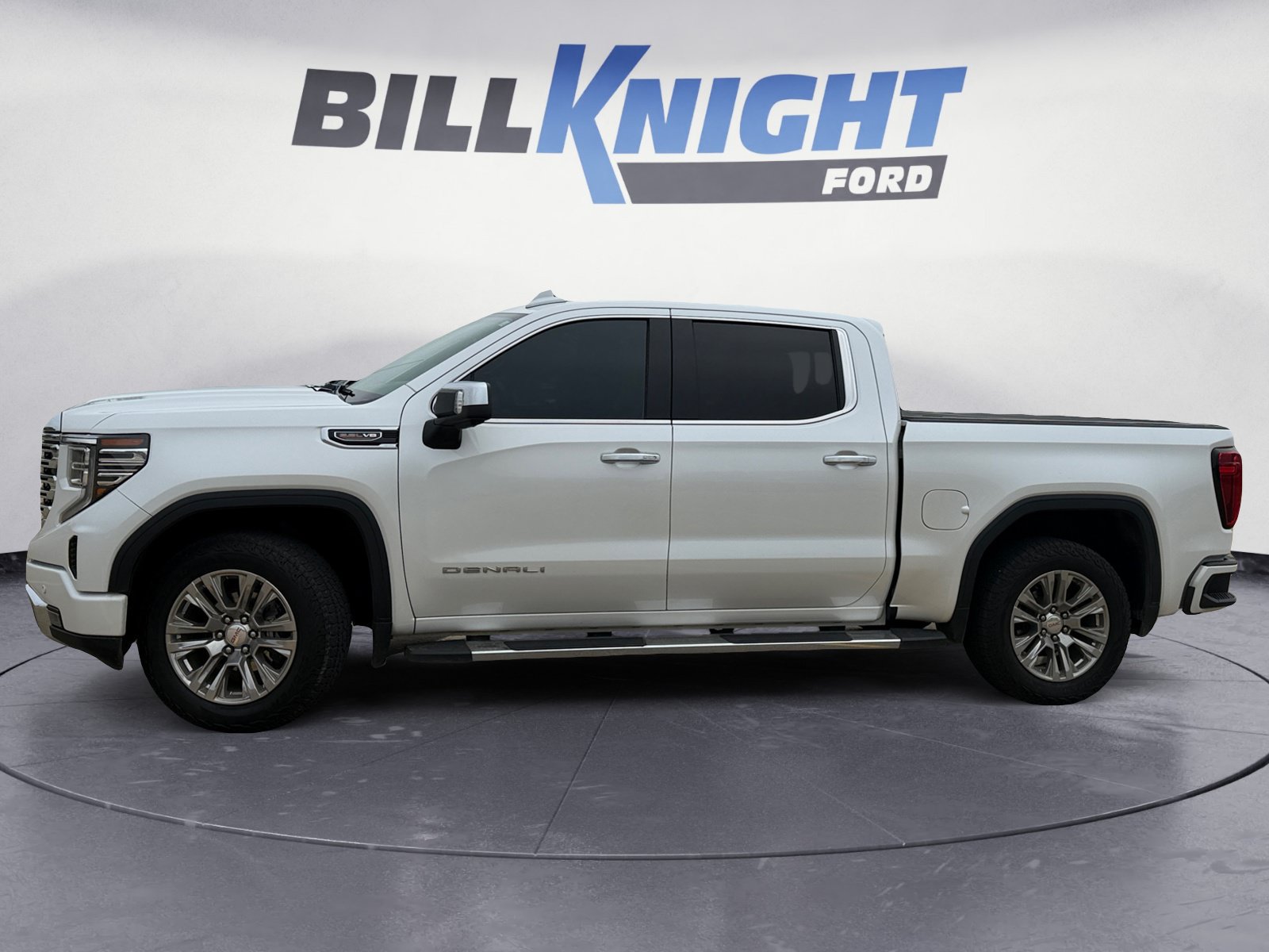 Used 2023 GMC Sierra 1500 Denali AWD/4WD image 2