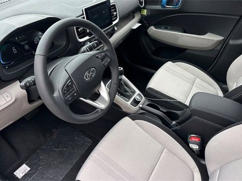 New 2025 Hyundai Venue SEL image 7
