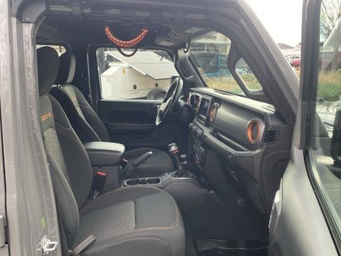 Used 2021 Jeep Gladiator Mojave w/ Safety Group image 28