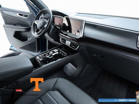 Used 2025 Volkswagen Atlas Cross Sport SEL AWD/4WD image 72