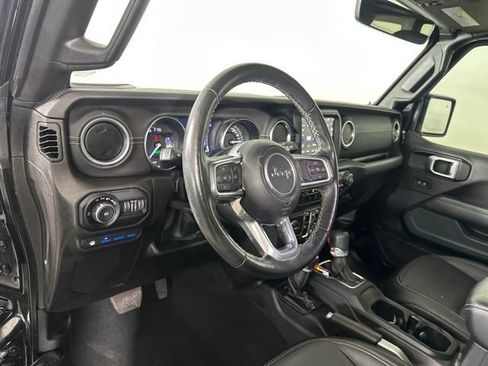 Used 2022 Jeep Wrangler Unlimited Sahara w/ Dual Top Group image 13