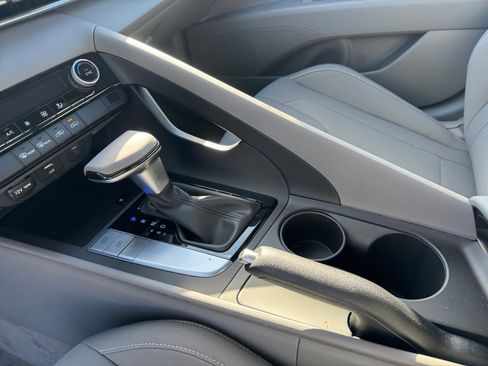 New 2025 Hyundai Elantra Sport image 29