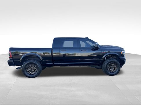 Used 2024 RAM 2500 Laramie w/ Night Edition AWD/4WD image 4