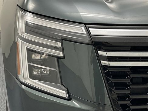 New 2025 Nissan Armada Platinum Reserve image 26