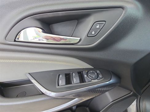 New 2025 Chevrolet Trax ACTIV image 21