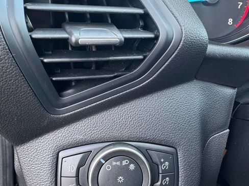 Used 2019 Ford Escape SE AWD/4WD image 18