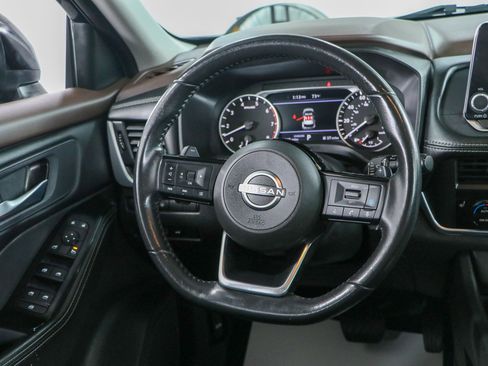 Used 2023 Nissan Rogue SV w/ SV Premium B Package FWD image 12