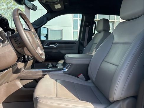 Used 2024 Chevrolet Silverado 2500 LTZ w/ LTZ Premium Package image 11