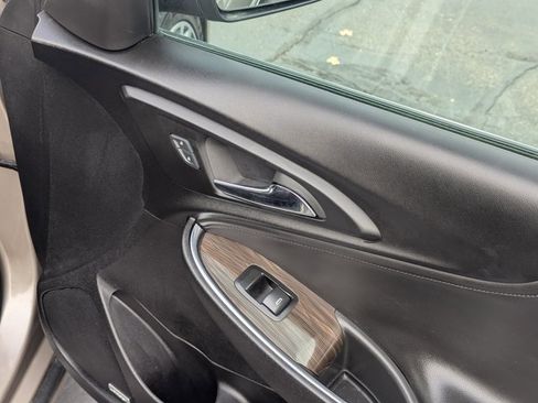 Used 2024 Chevrolet Malibu LT image 34