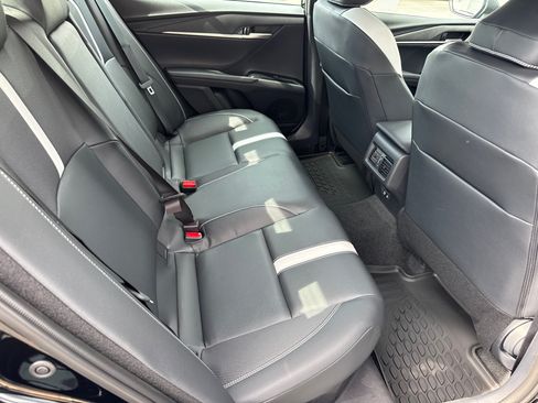 Used 2026 Toyota Camry SE w/ Convenience Package FWD image 18