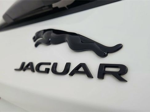Used 2025 Jaguar F-PACE R-Dynamic S image 17