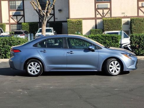 Used 2025 Toyota Corolla LE image 4