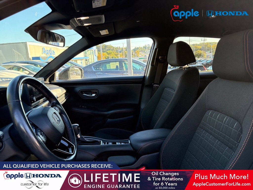 Used 2025 Honda HR-V Sport image 6