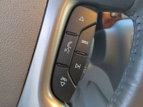 Used 2012 GMC Yukon XL SLT w/ SLT-2 Equipment Package image 22