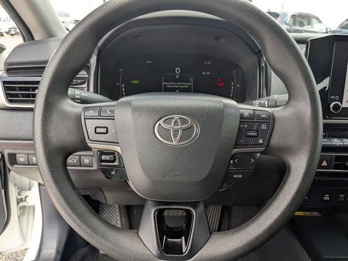 Used 2025 Toyota Camry LE FWD image 17