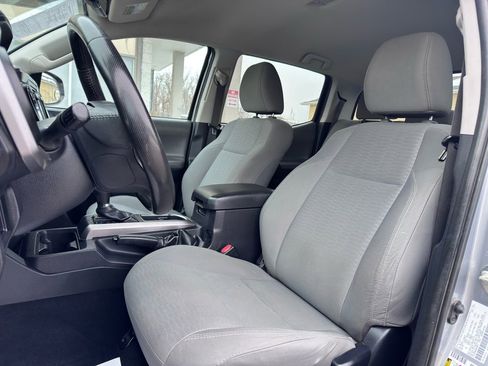 Used 2017 Toyota Tacoma SR5 w/ Tow Package image 15