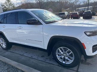 New 2025 Jeep Grand Cherokee Laredo X w/ Luxury Tech Group I video 2