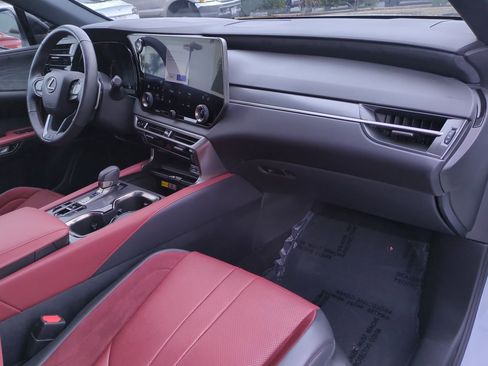 Used 2023 Lexus RX 500h F Sport image 36