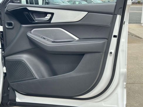 Certified 2025 Acura MDX SH-AWD image 9
