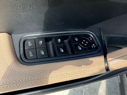 Used 2024 Porsche Cayenne image 20