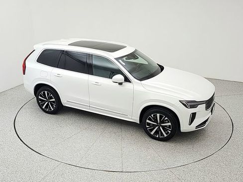 New 2025 Volvo XC90 B6 Core w/ Climate Package AWD/4WD image 15