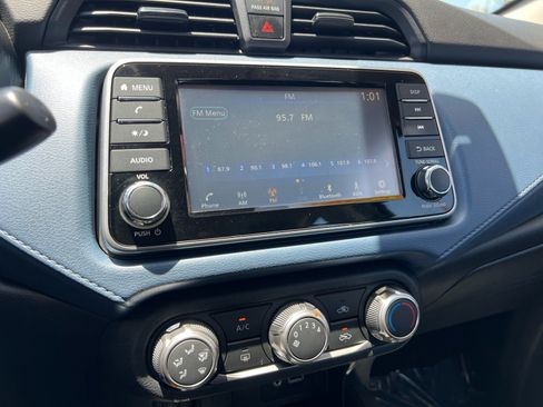 Used 2025 Nissan Versa SV w/ Trunk Package FWD image 21