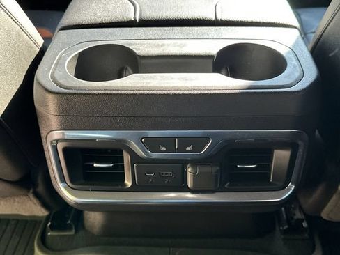 Used 2021 GMC Sierra 1500 AT4 w/ AT4 Value Package AWD/4WD image 18