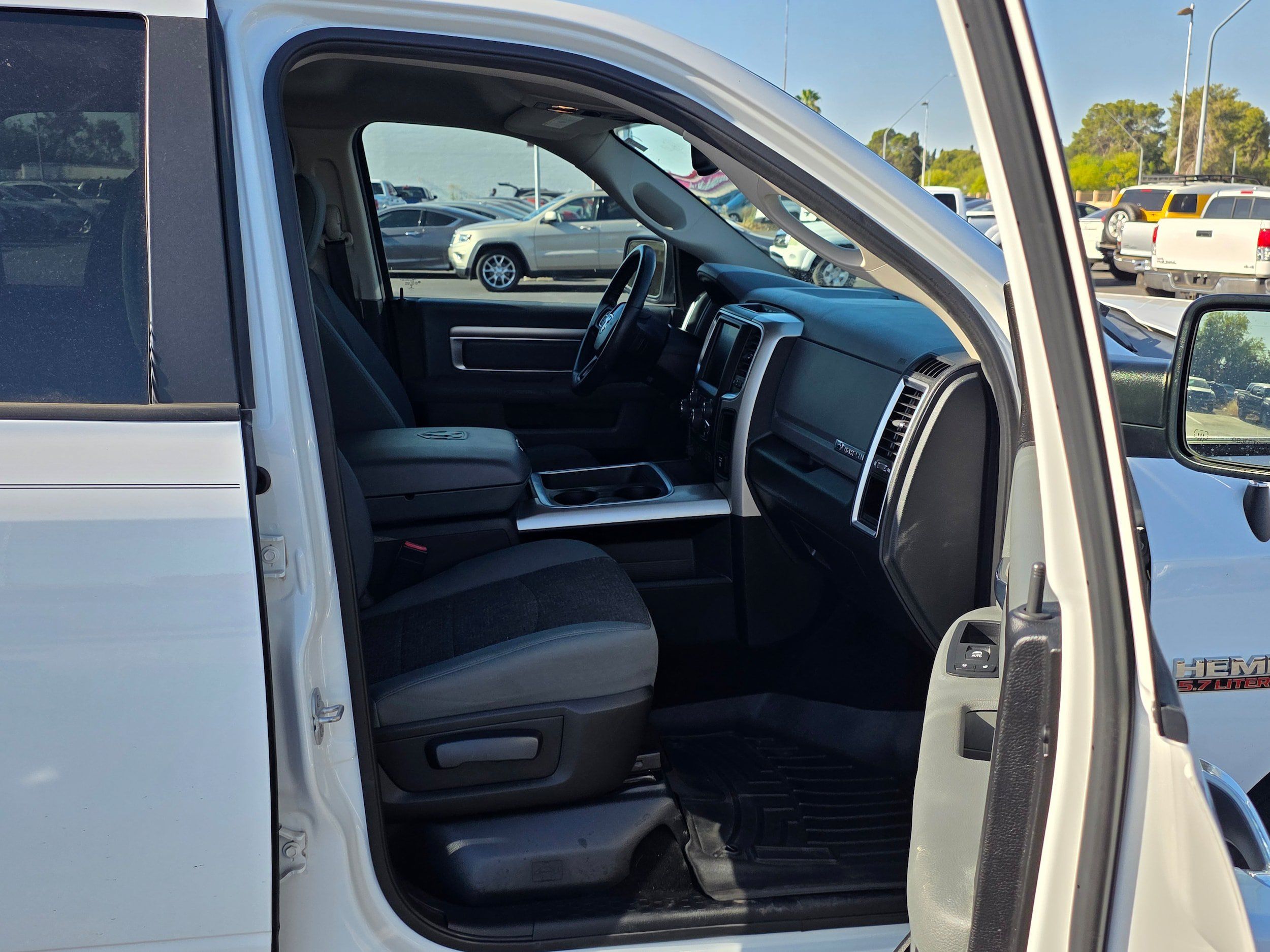 Used 2016 RAM 1500 Big Horn AWD/4WD image 30