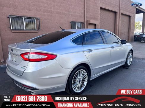 Used 2016 Ford Fusion SE w/ Equipment Group 202A FWD image 8