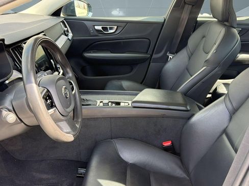 Used 2020 Volvo S60 T5 Momentum FWD image 21