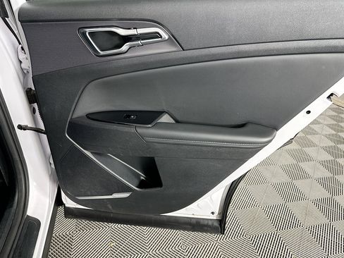 Used 2023 Kia Sportage SX image 30