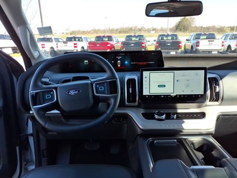 Certified 2025 Ford Expedition Max Active image 14