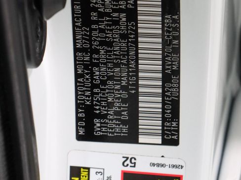 Used 2022 Toyota Camry SE FWD image 30