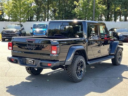 New 2025 Jeep Gladiator Sport image 12