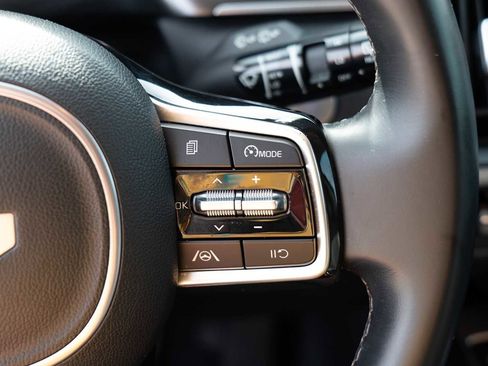 Certified 2022 Kia Sorento S image 14