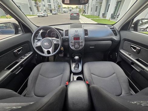 Used 2011 Kia Soul + w/ Audio Pkg FWD image 18