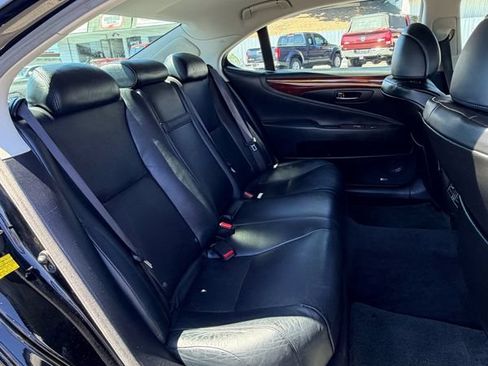 Used 2012 Lexus LS 460 L w/ Luxury Value Edition RWD image 19