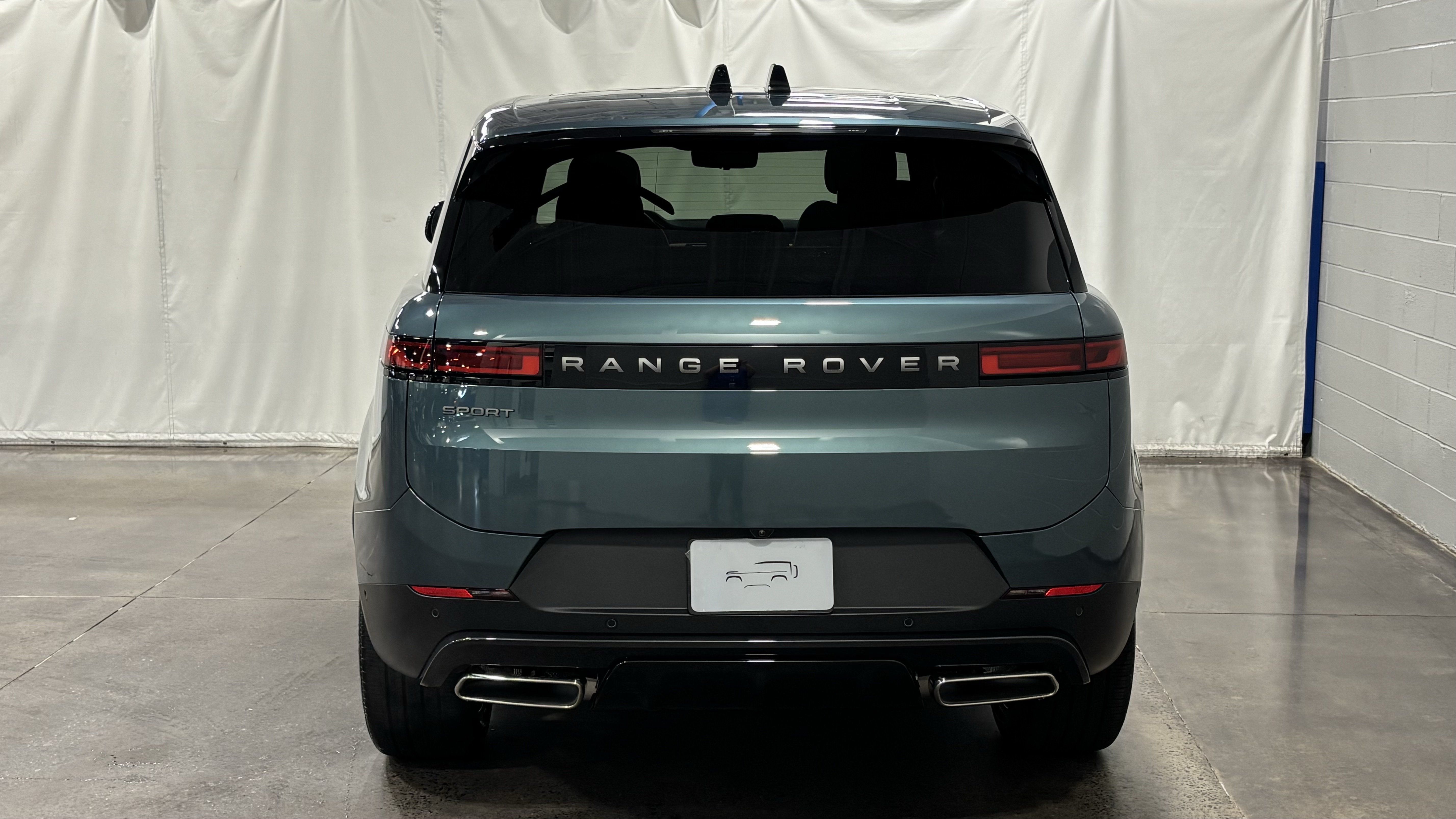 New 2026 Land Rover Range Rover Sport SE AWD/4WD image 8